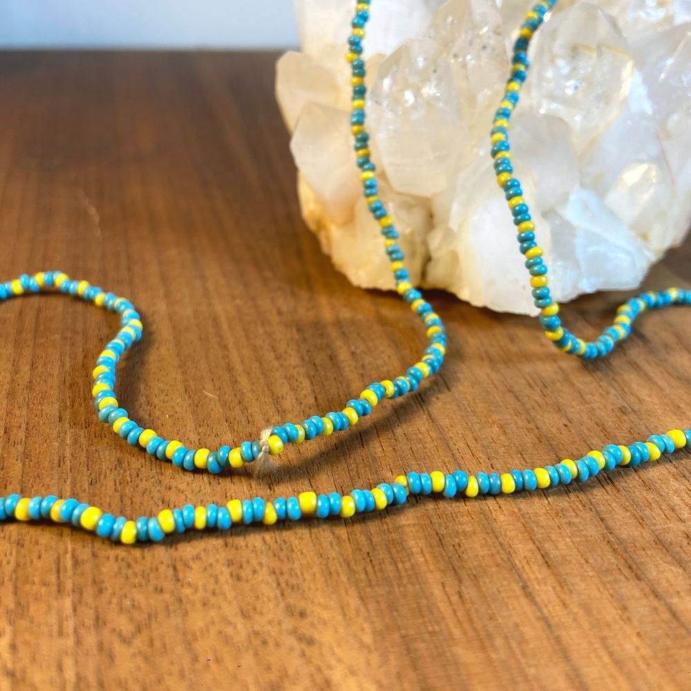 Vintage 1990s Aqua Yellow Small Beaded Hippie Necklace